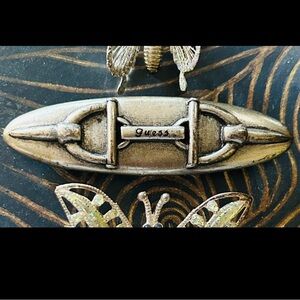 Guess vintage 90’s barrette hair clip made in France